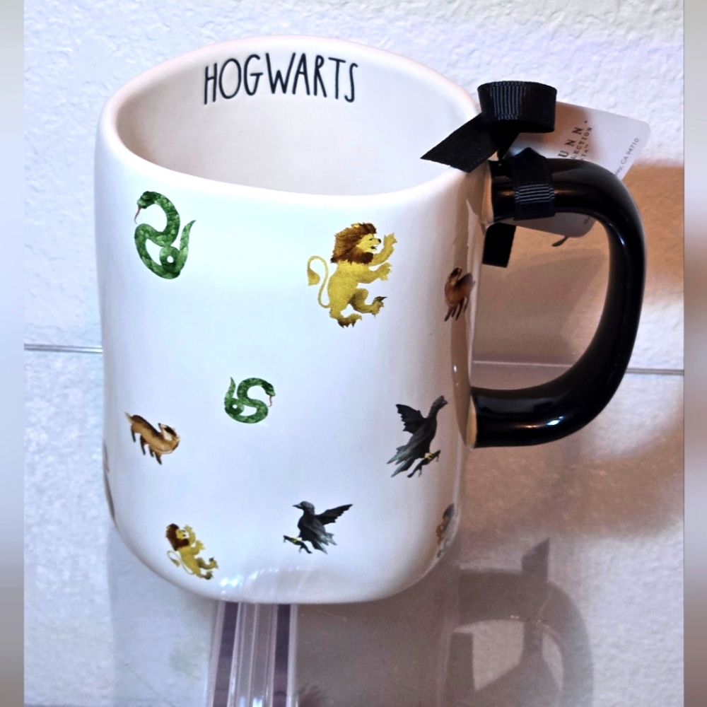 Hogwarts HARRY POTTER printed Rae Dunn Mug w/ Tags